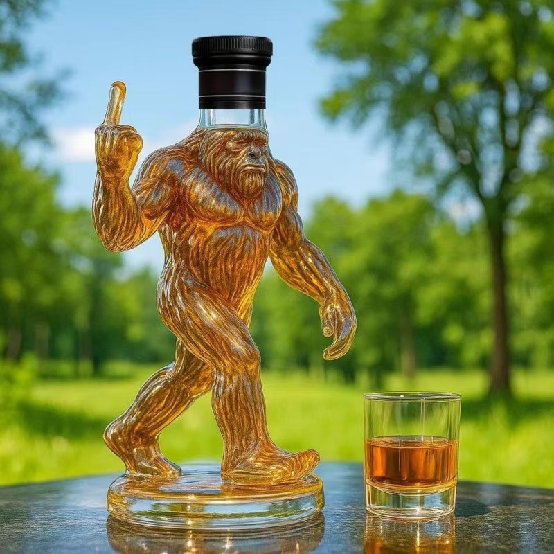 قارورة ويسكي على شكل تاج بيج ف - مراجعة Glass Decanter Whiskey وسعره